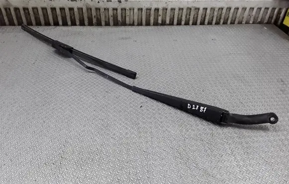Volvo V70 Windshield/front glass wiper blade 8624269