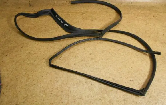 Maserati Quattroporte Rubber seal rear door 