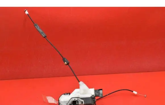 Peugeot 308 Front door lock PSA732075