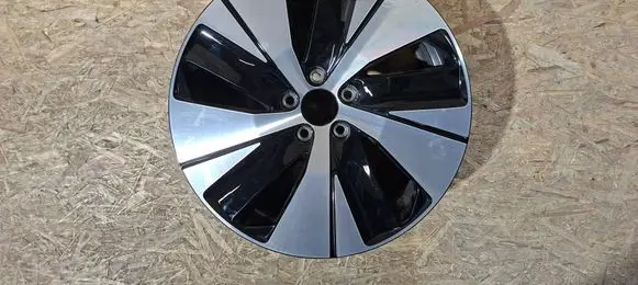 Volvo XC40 R18 alloy rim 31680403 C02618