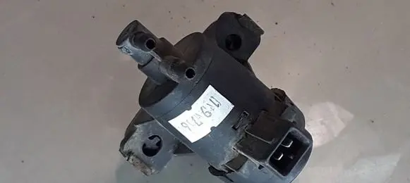 Renault Megane I Turbo solenoid valve 7700113071