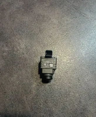 BMW 8 G15 Front bumper camera 079495742