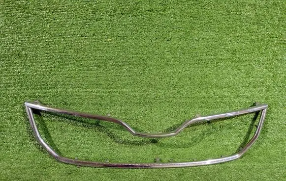 Skoda Fabia Mk3 (NJ) Front bumper upper radiator grill 