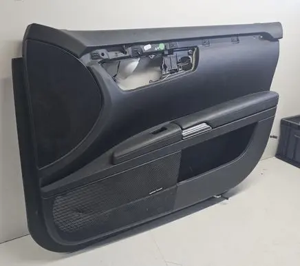 Mercedes-Benz S W221 Front door card panel trim A221720