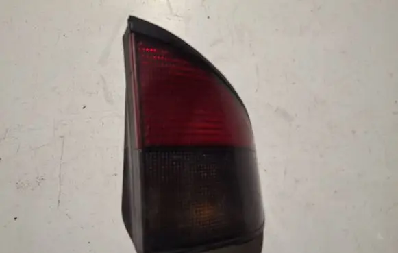 Renault Safrane Rear/tail lights 7700808304