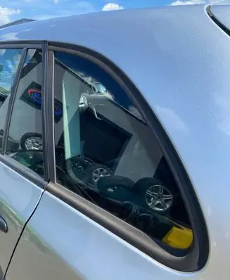 Skoda Fabia Mk2 (5J) Rear vent window glass