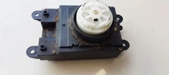 Multifunctional control switch/knob
