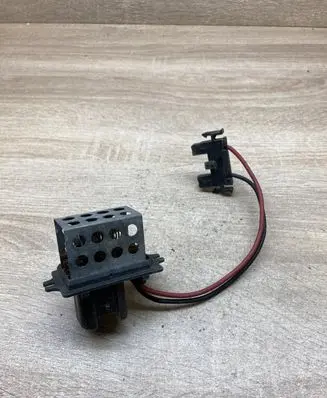 Renault 19 Heater blower motor/fan resistor 020619M