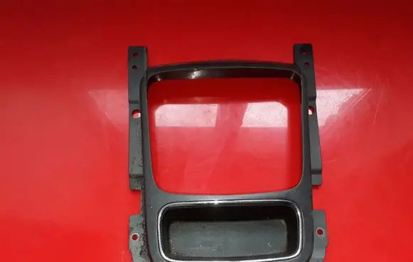 KIA Sorento Gear shifter surround trim plastic 846223E510