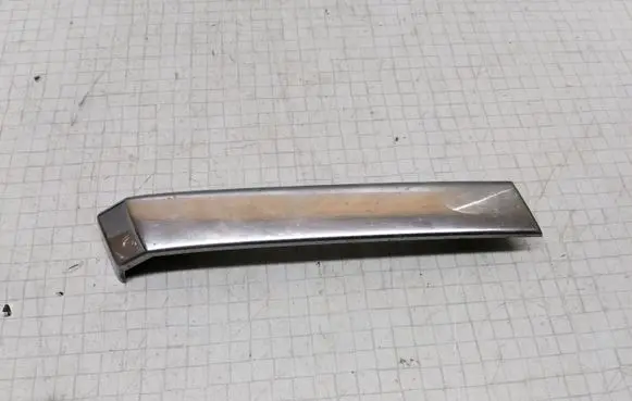 Renault 25 Under headlight/headlamp trim 
