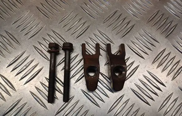 KIA Ceed Fuel Injector clamp holder 