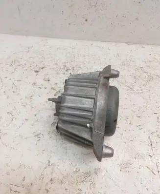 Mercedes-Benz E W212 Engine mount bracket A2122406417