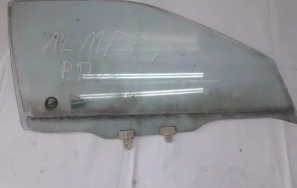 Nissan Almera Front door window glass four-door