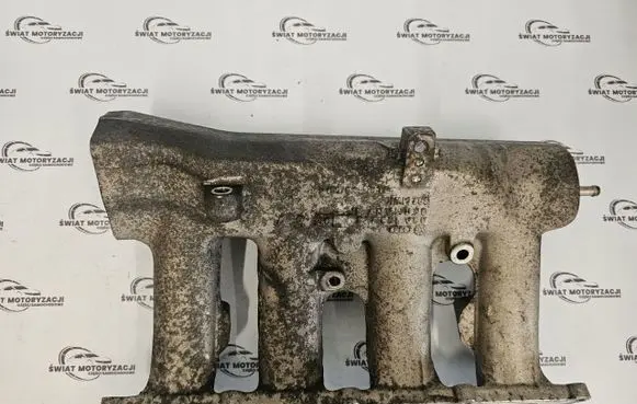 Volkswagen Polo V 6R Intake manifold 06A133223DE