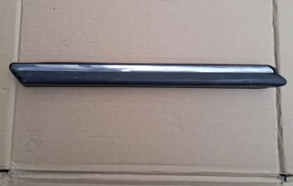 Mercedes-Benz SL R107 Front arch trim 1078800182