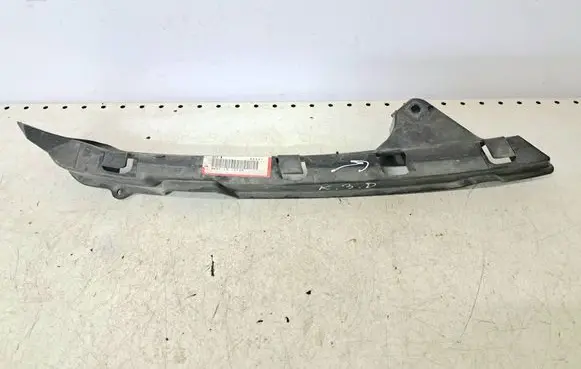 Honda FR-V Headlight/headlamp mounting bracket