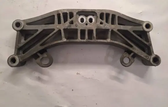 Dodge Challenger Gearbox mounting bracket 68170323AA