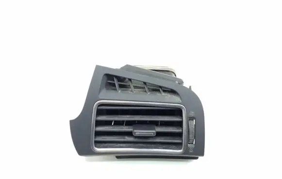 Toyota Verso Dashboard side air vent grill/cover trim 556600F030