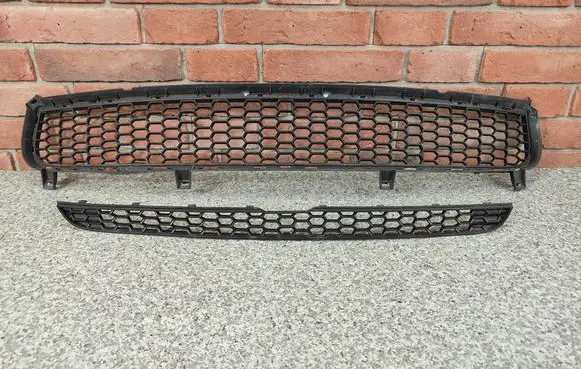 BMW X5 E70 Front bumper lower grill 8047339