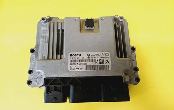 Peugeot 207 Engine control unit/module 0261201863 9666235880