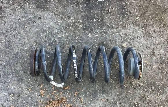 Jeep Cherokee Rear coil spring 68372945AA