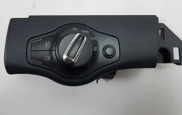Audi A4 S4 B8 8K Voltmeter 