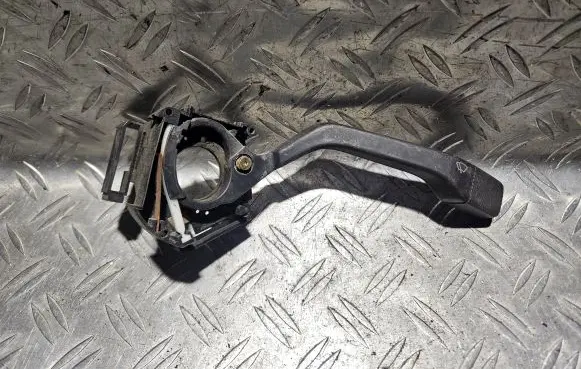 Volkswagen PASSAT B3 Wiper control stalk 383953503 400300