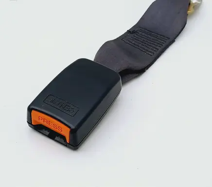 Suzuki Swift I Front seatbelt buckle