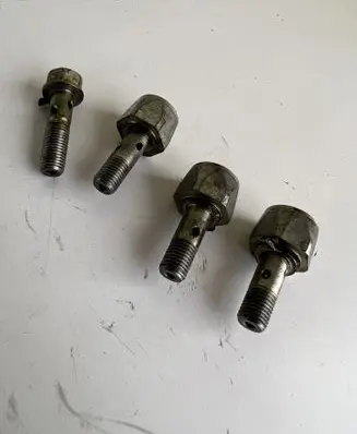 Toyota RAV 4 (XA20) Fuel injector supply line/pipe 