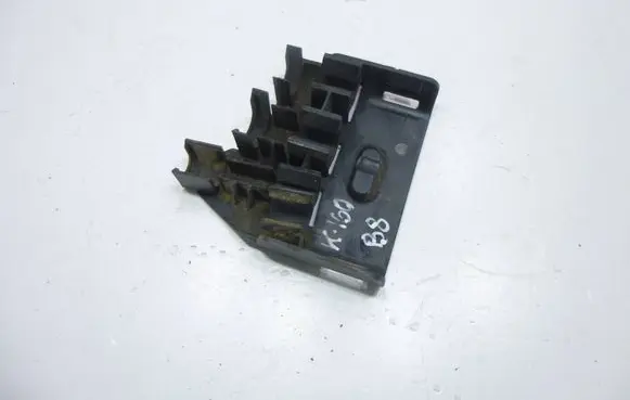 Volkswagen PASSAT B8 Other engine bay part 3Q0201449E