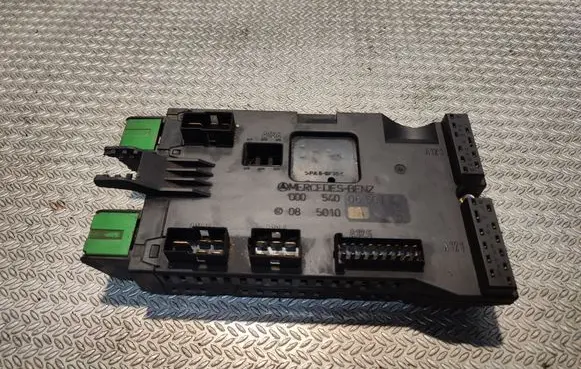 Volkswagen II LT Fuse module 0005400650