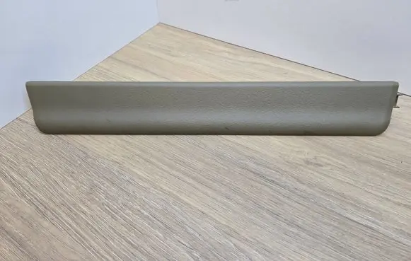 Volvo S80 Front sill trim cover 31306757 BQ2FA