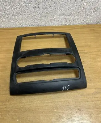 Mercedes-Benz Sprinter W906 Radio/GPS head unit trim A9066800017 F3657