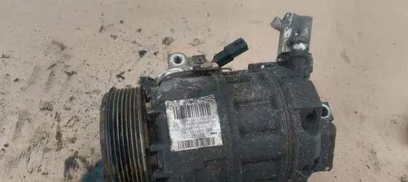 Opel Vivaro Air conditioning (A/C) compressor (pump) 8200454172