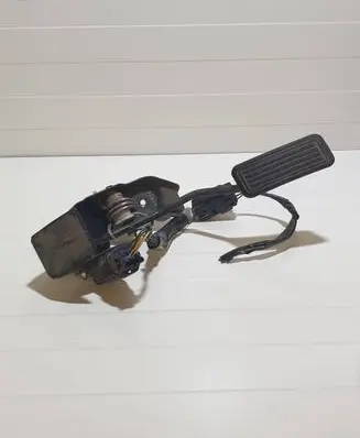 Toyota Corolla Verso AR10 Accelerator throttle pedal 82223 179907