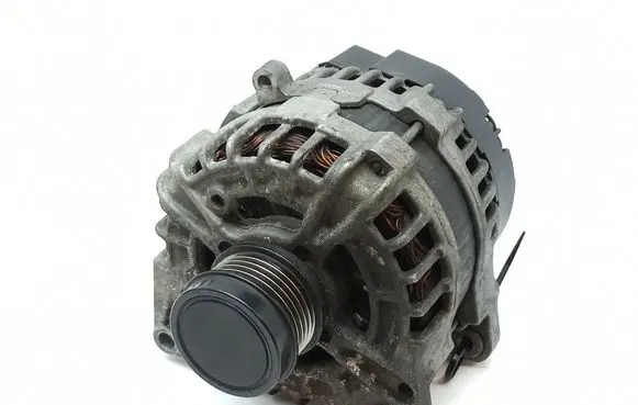 Mercedes-Benz A W176 Generator/alternator A0009061903 0125711030
