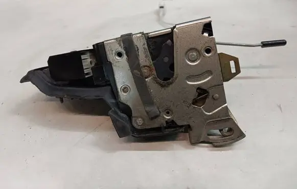BMW 5 E39 Front door lock