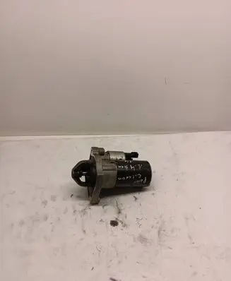 Peugeot 208 Starter motor 9674077280 ESM18E8 28E40401