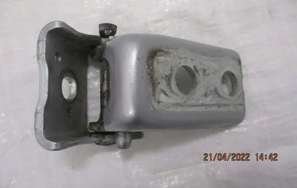Citroen DS4 Front door upper hinge