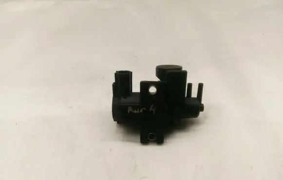Toyota Auris 150 Valve vacuum 258190R011