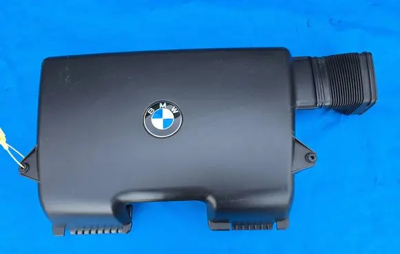 BMW 1 E81 E87 Engine cover (trim) 7561927