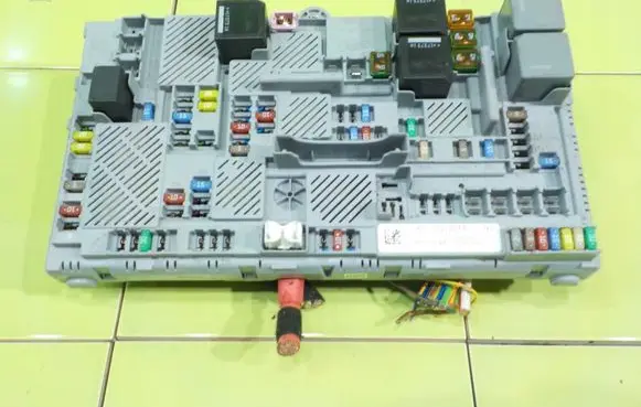 Jaguar XF X260 Fuse box set JX6314N030AB BEZPIECZNIKOW
