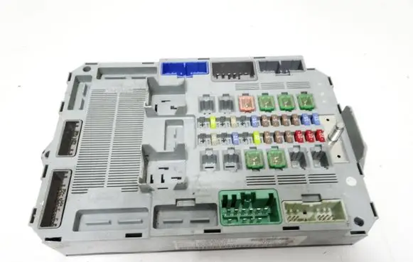 Jaguar XF X250 Fuse module DX2314D628AF A50040158 BERTO1