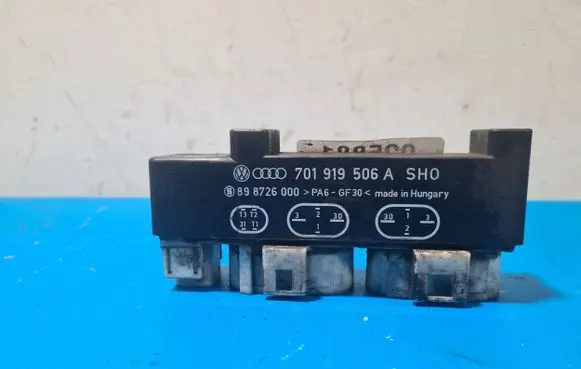 Volkswagen Transporter - Caravelle T4 Fan control module 701919506A
