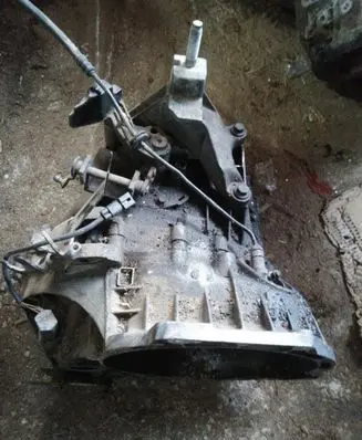 Ford Focus Manual 5 speed gearbox 2S4R7002PC