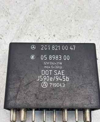 Mercedes-Benz E W124 Other control units/modules 2018210047 719043 05898300
