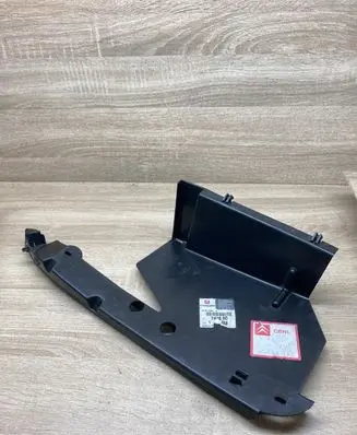 Citroen Xsara Rear bumper mounting bracket 741630 9641175480