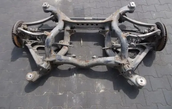 Audi Q7 4M Rear axle beam with reductor 