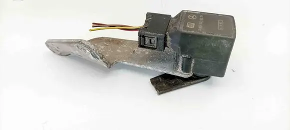 Mercedes-Benz SL R230 Air suspension front height level sensor A0025428818