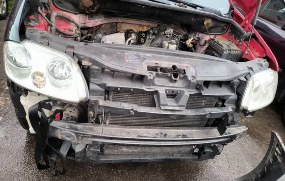 Volkswagen Caddy Radiator support slam panel